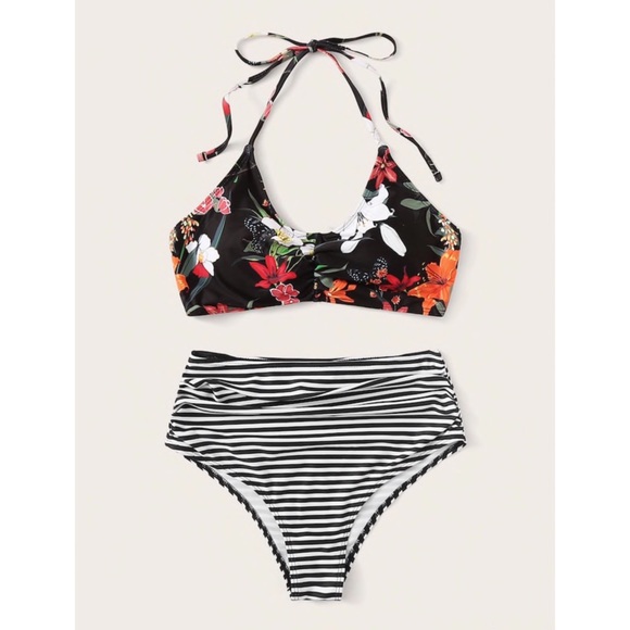 HP!! 🎉🎉 High Waisted Printed Bikini. Size Medium. - Picture 2 of 5